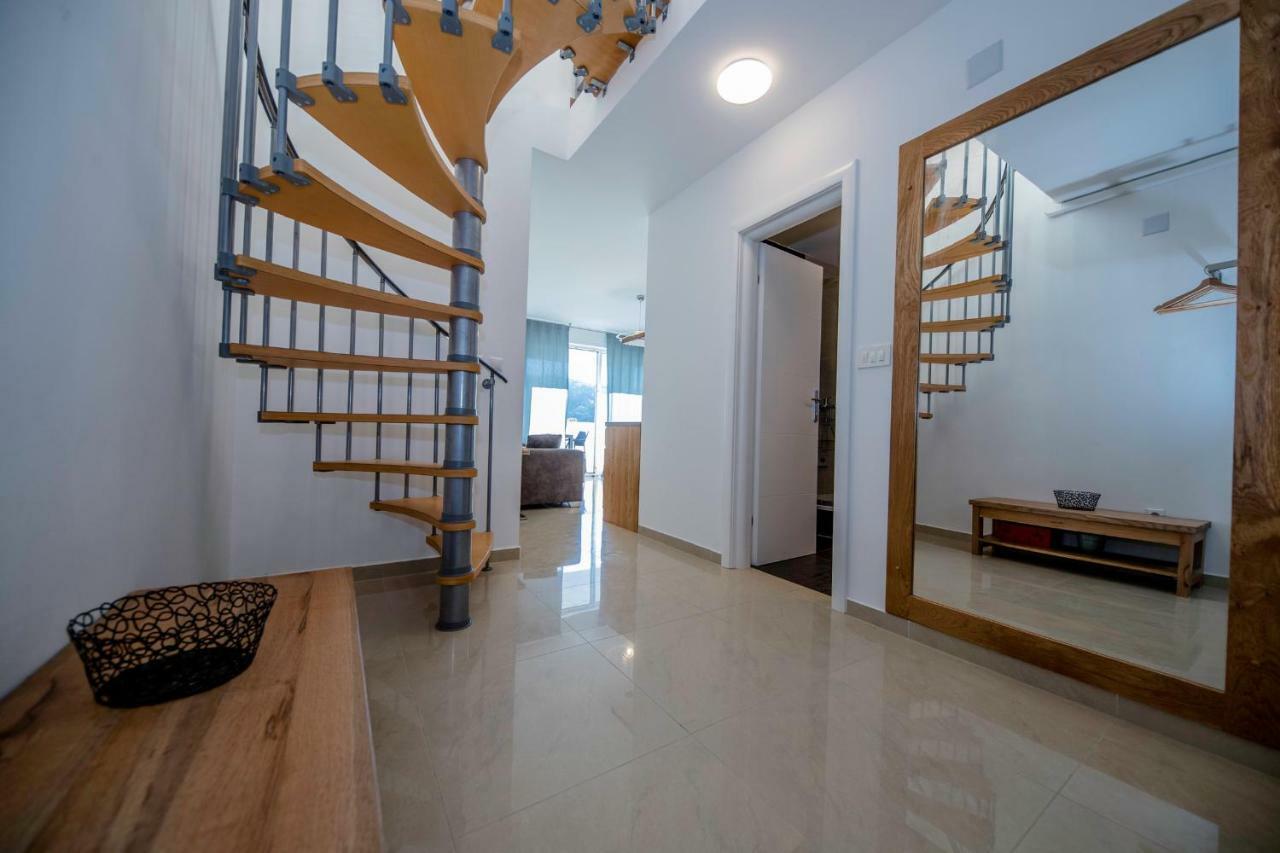 Palit 497/D, Apartment F エクステリア 写真
